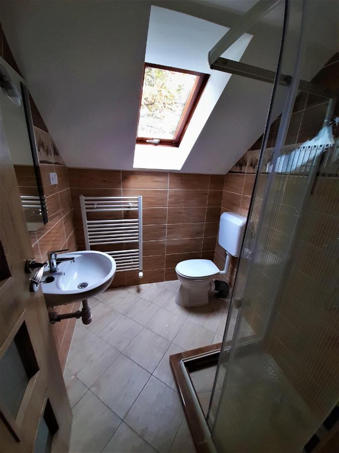 Barsony Vendeglo Es Panzio Bed & Breakfast Szecseny Exterior photo